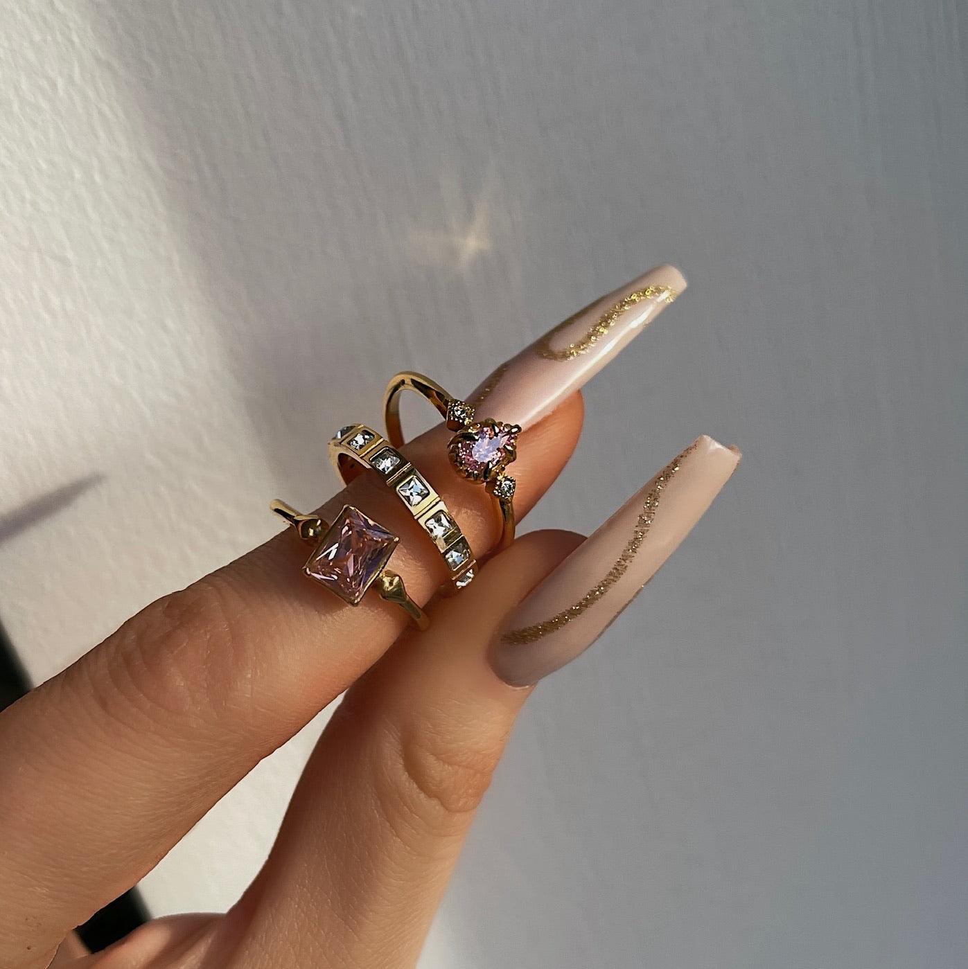 Faye Ring