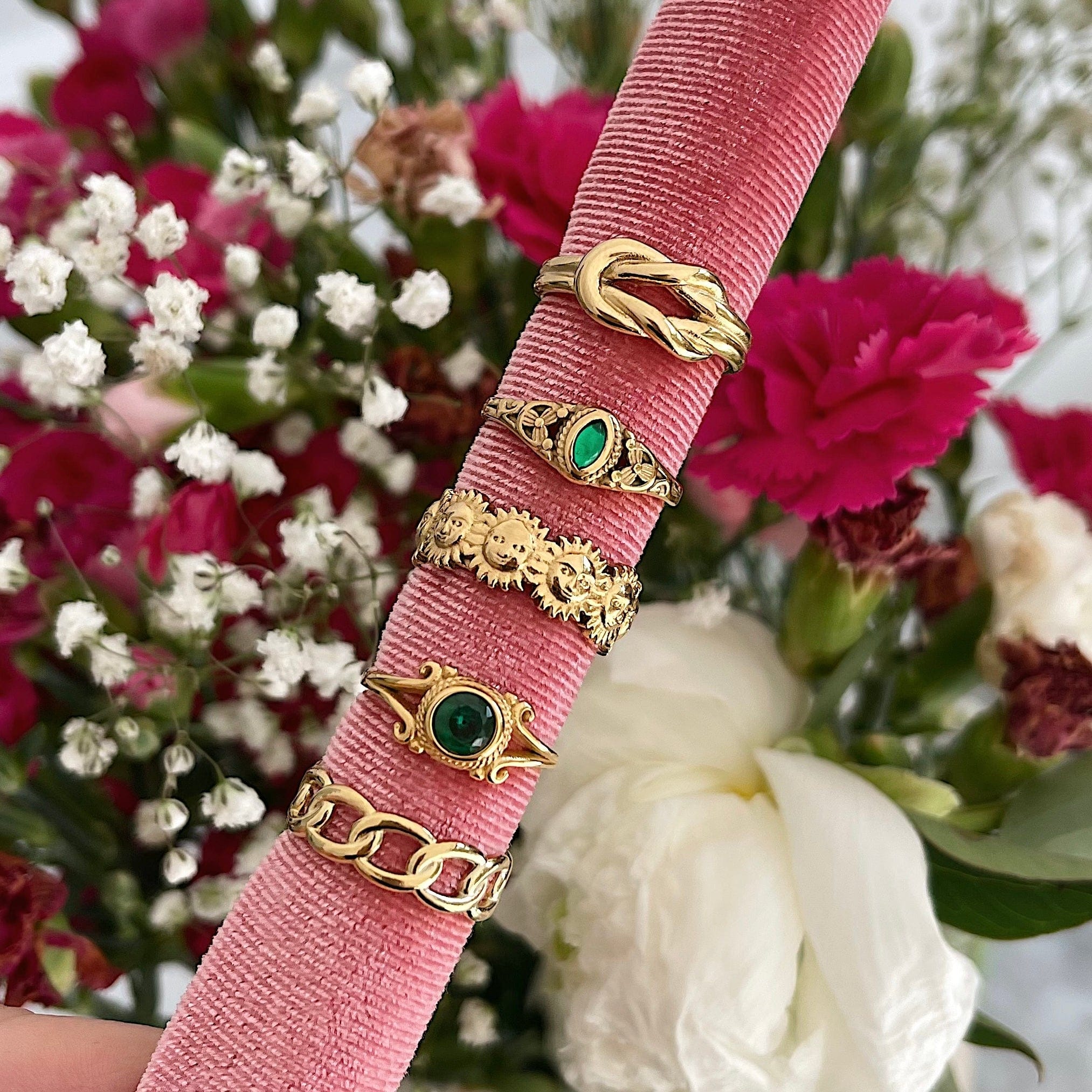Intertwined Ring