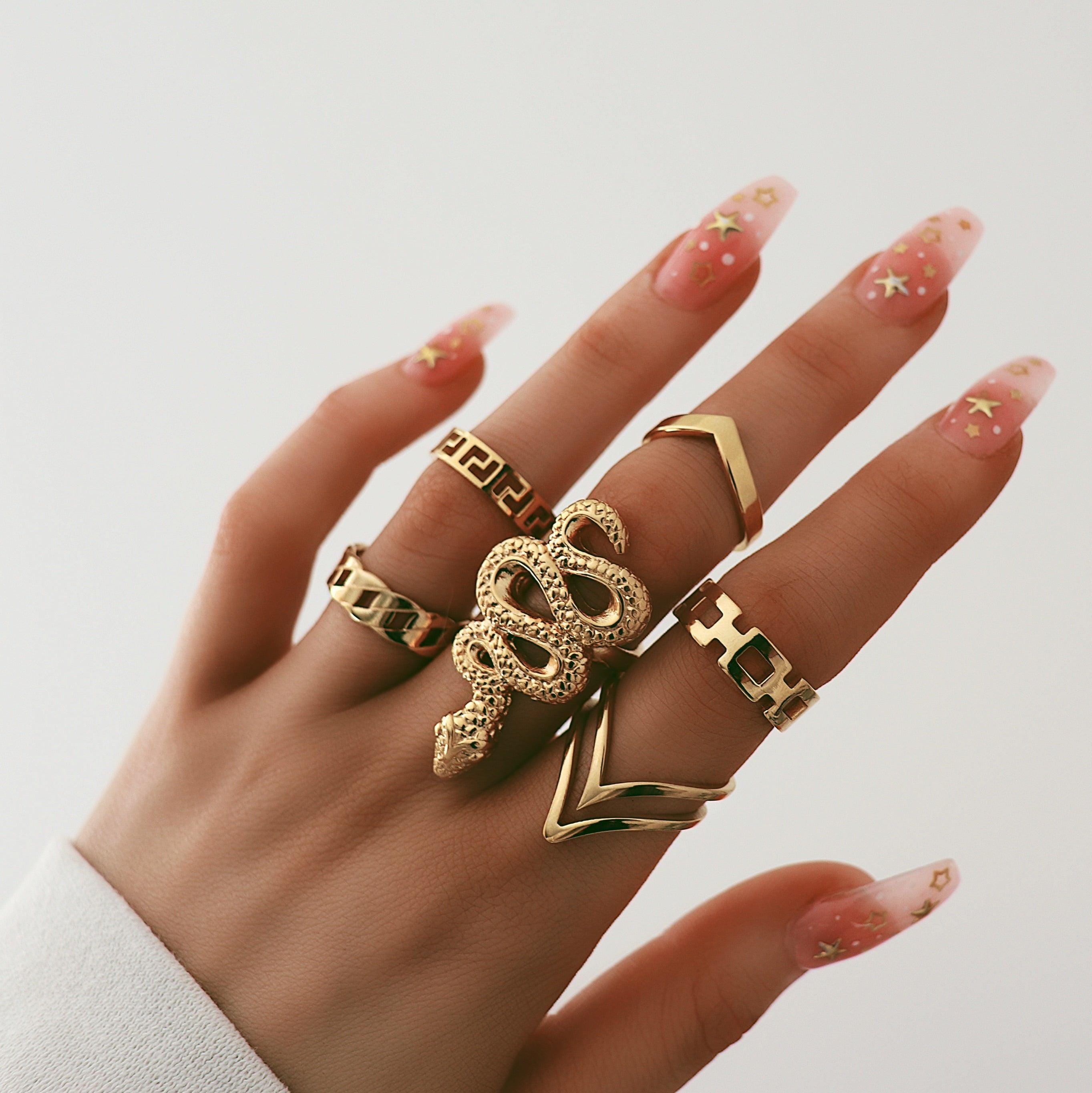 Lucia Ring