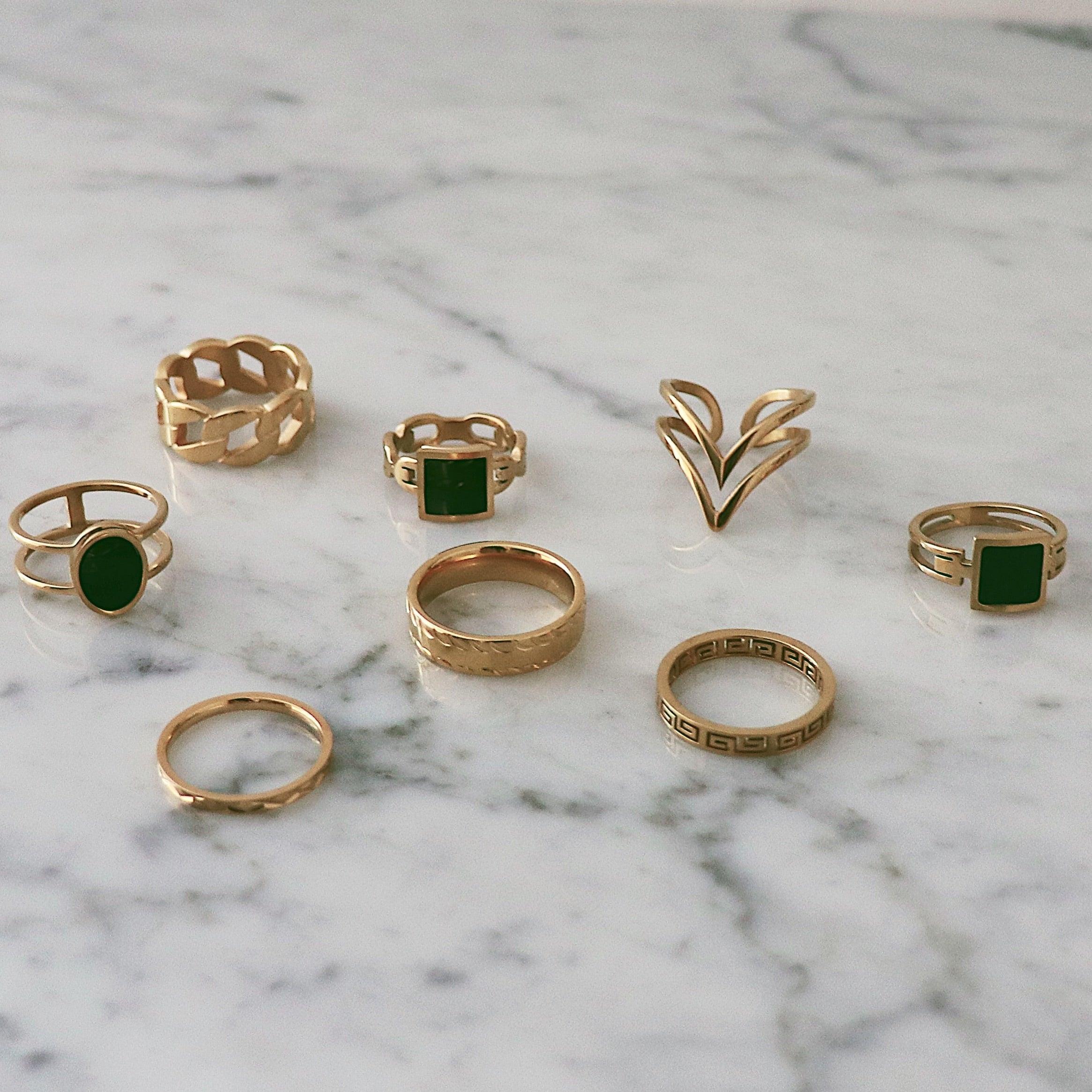 Lucia Ring
