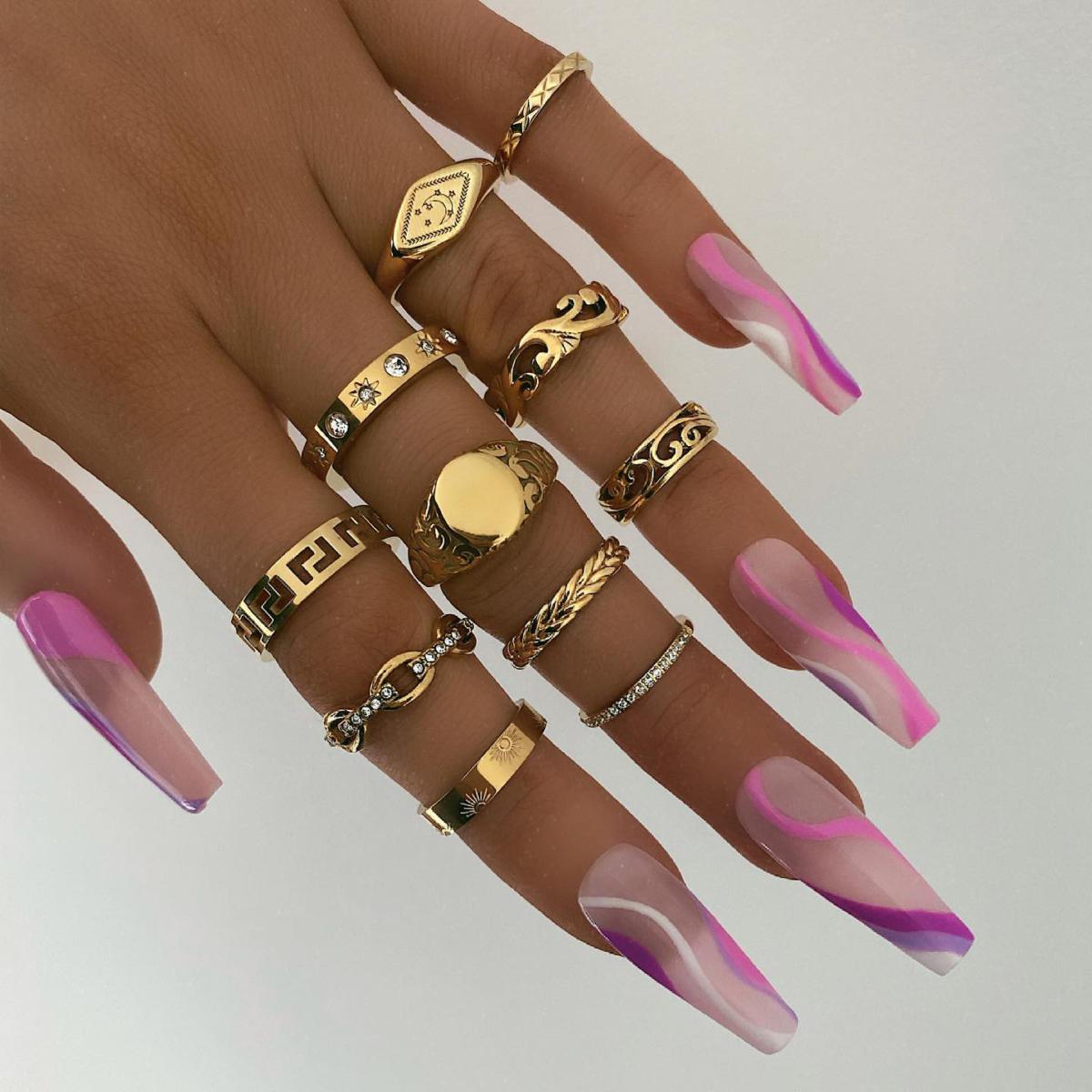Naomi Ring